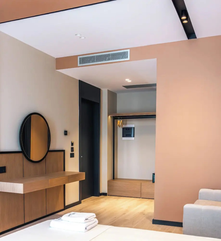 Deluxe Double Basement room with balcony (full double bed)