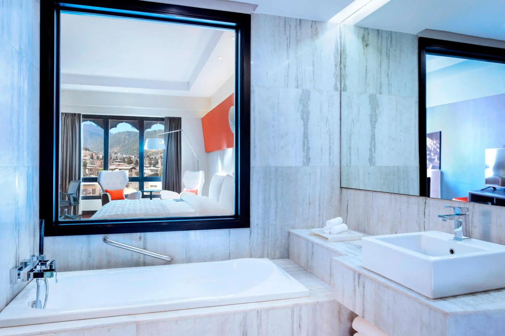 Deluxe Double room (full double bed)