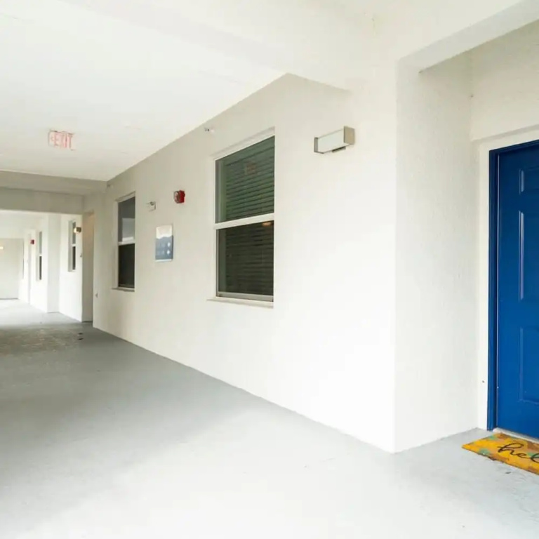 4721 Unit 105 Stunning Apartment 2BD