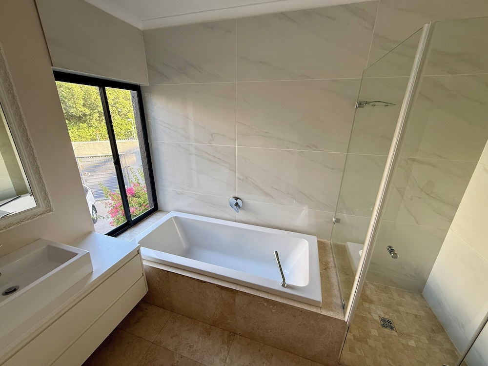 Wood Road Coastal Guest Rooms