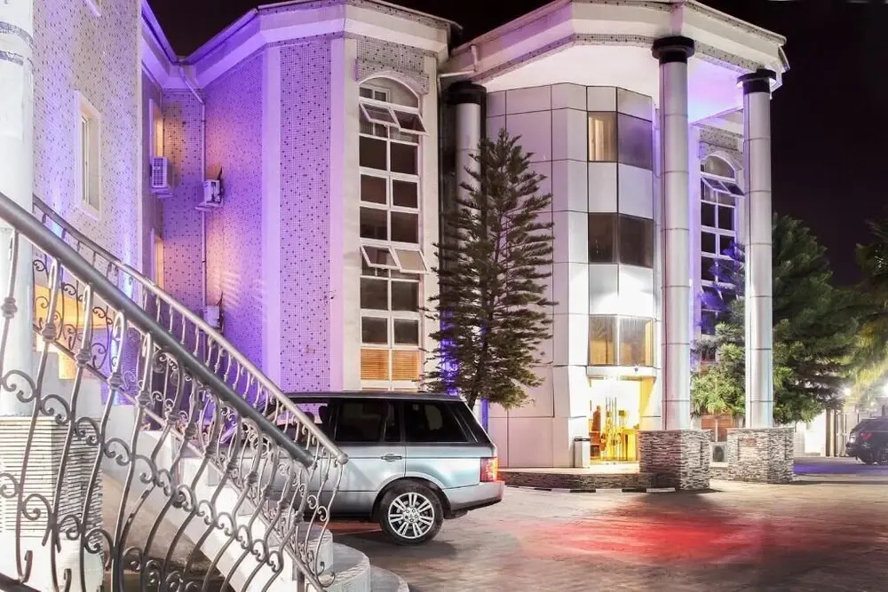 Silver Towers Hotel