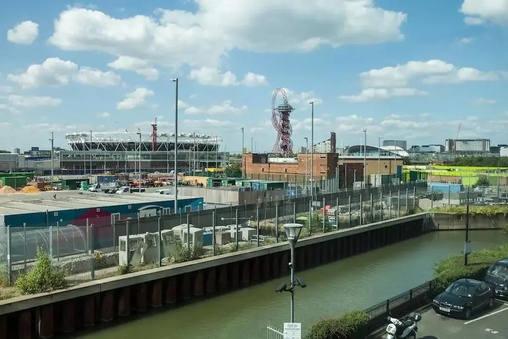 1BD Bright Cozy Queen Elizabeth Olympic Park Zne 2
