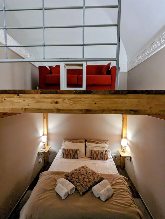 Deluxe Double Attic room (full double bed)