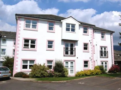 2 Greta Grove House