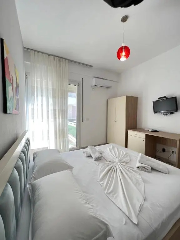 Deluxe Double room with balcony and with sea view (full double bed)