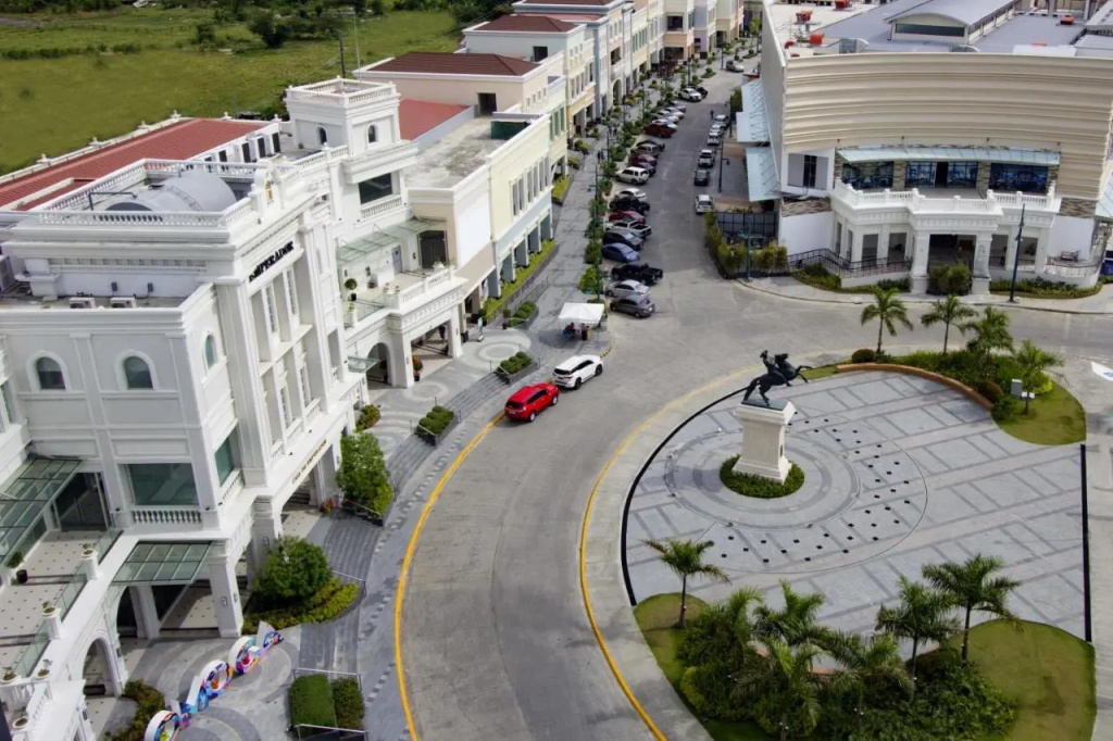 MCollection - Convenient City Stay in Iloilo Business Park