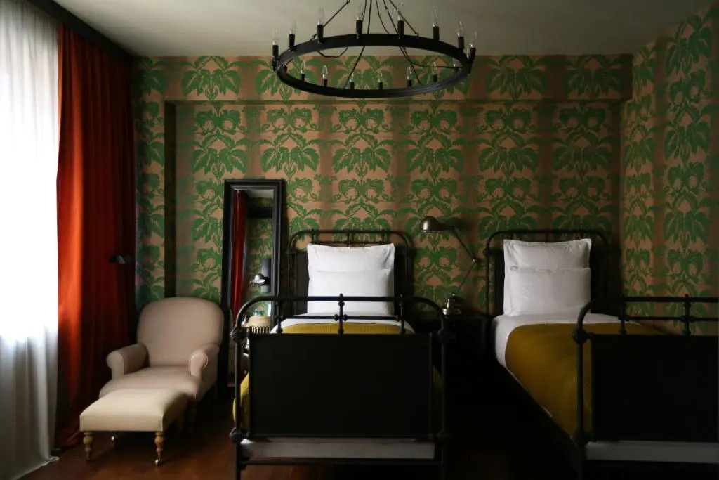 Hotel Rooms Hotel Tbilisi - Chambres