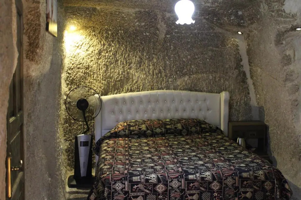Economy room