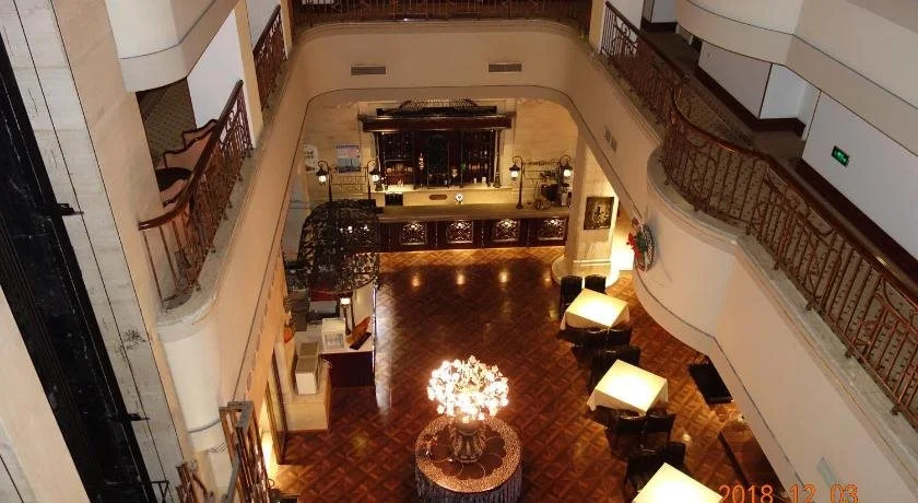Lobby & Reception