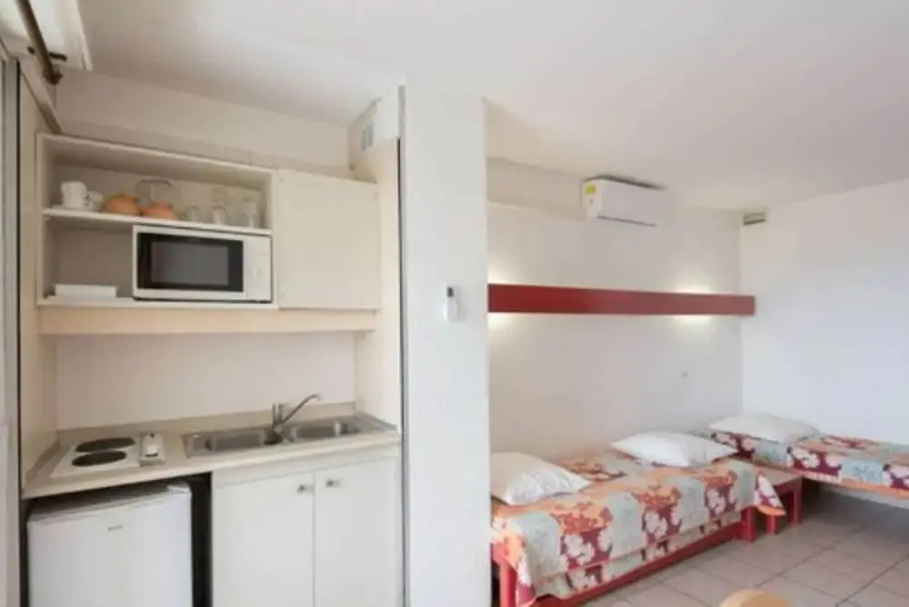 Double Studio (twin beds)
