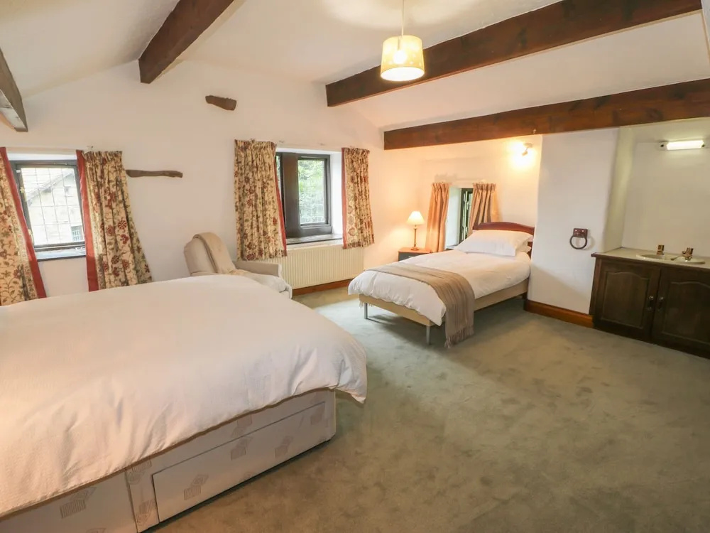 Ryecroft Barn — 5