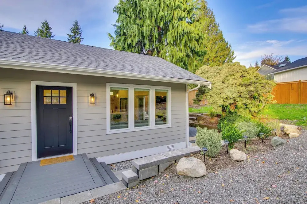 Private Yard & Fire Pit! Modern Kirkland Abode