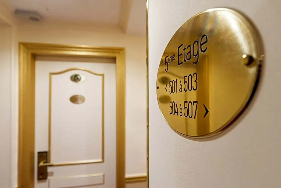 Standard Triple room