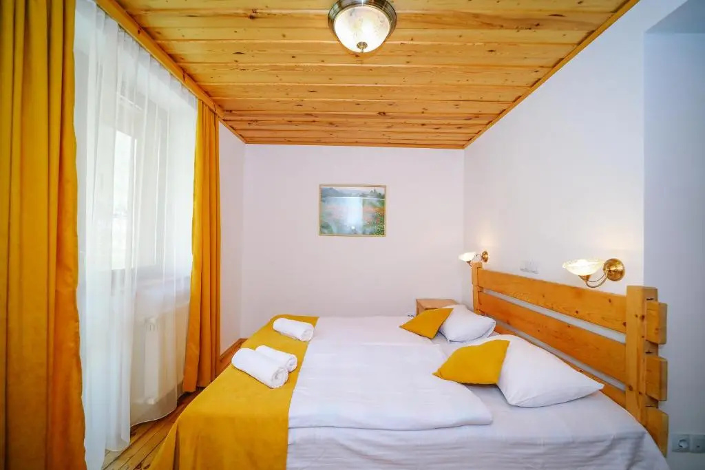 Alpenhaus Kazbegi Hotel & Restaurant 2