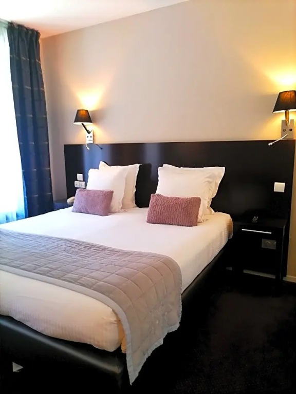 Henry II Hotel - Chambres