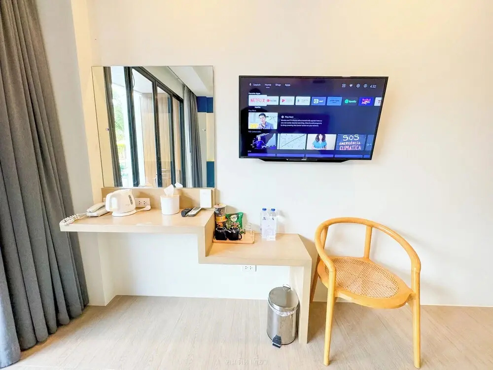 Deluxe Double room (full double bed)