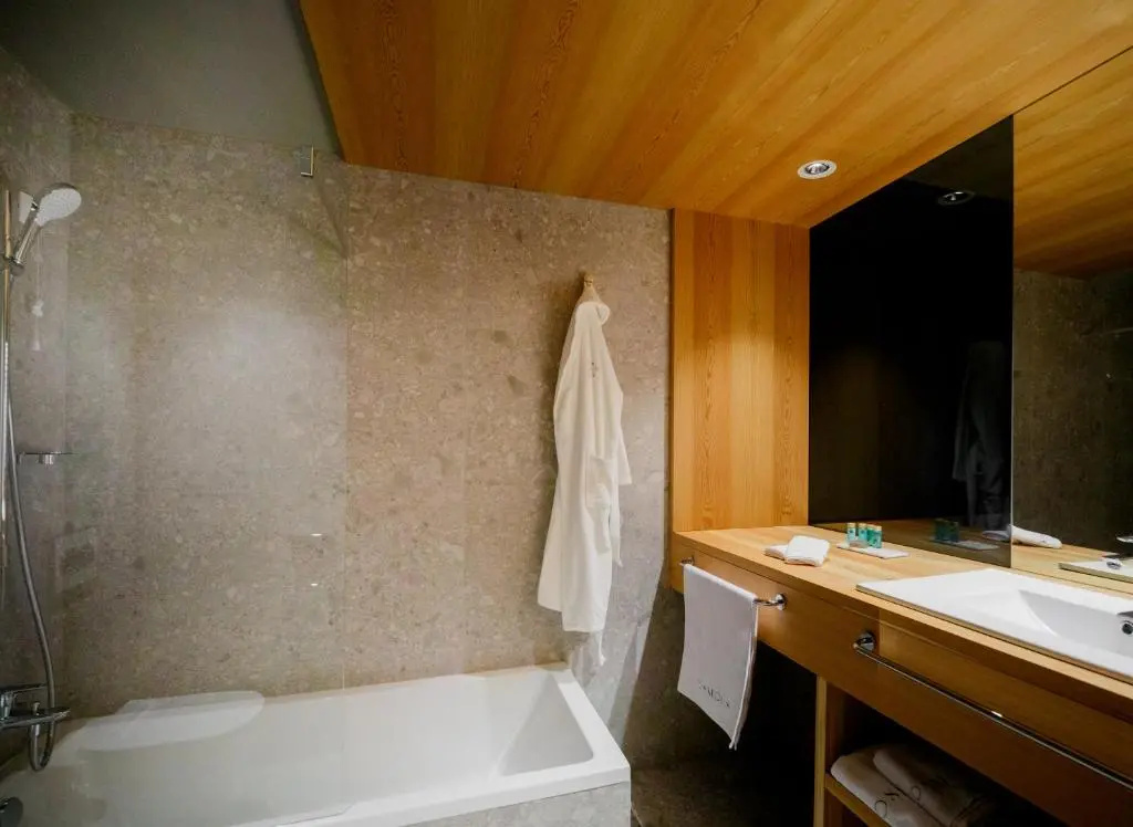Comfort Double room with balcony and with sea view (full double bed)