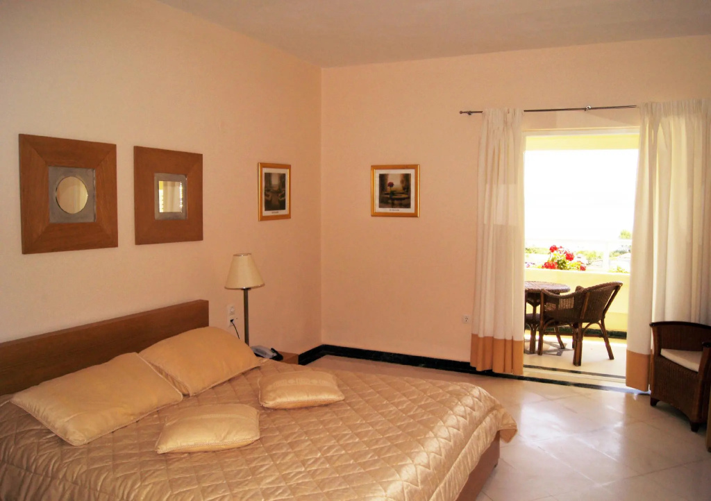 Deluxe room with sea view