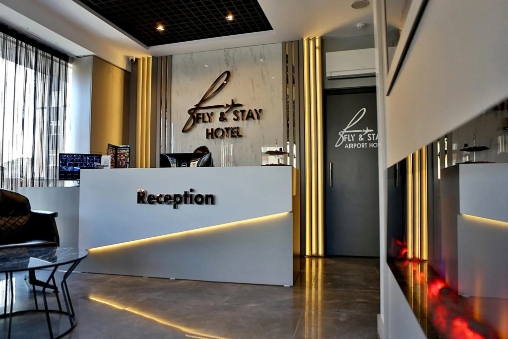 Fly And Stay Airport Hotel — фото