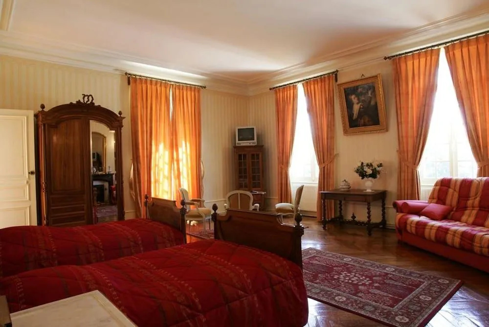 Afficher la photo 6 — Chateau de Montbraye