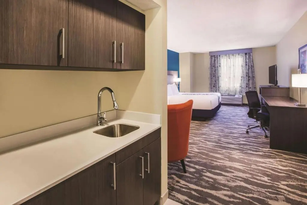 La Quinta Inn & Suites by Wyndham Kokomo - Chambres