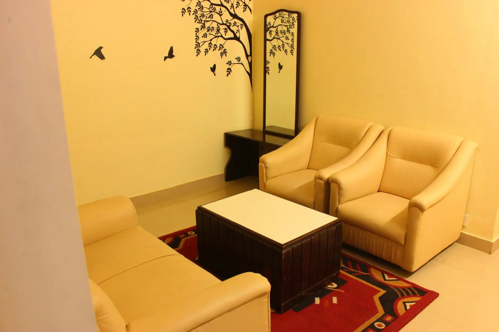 Double Suite full double bed