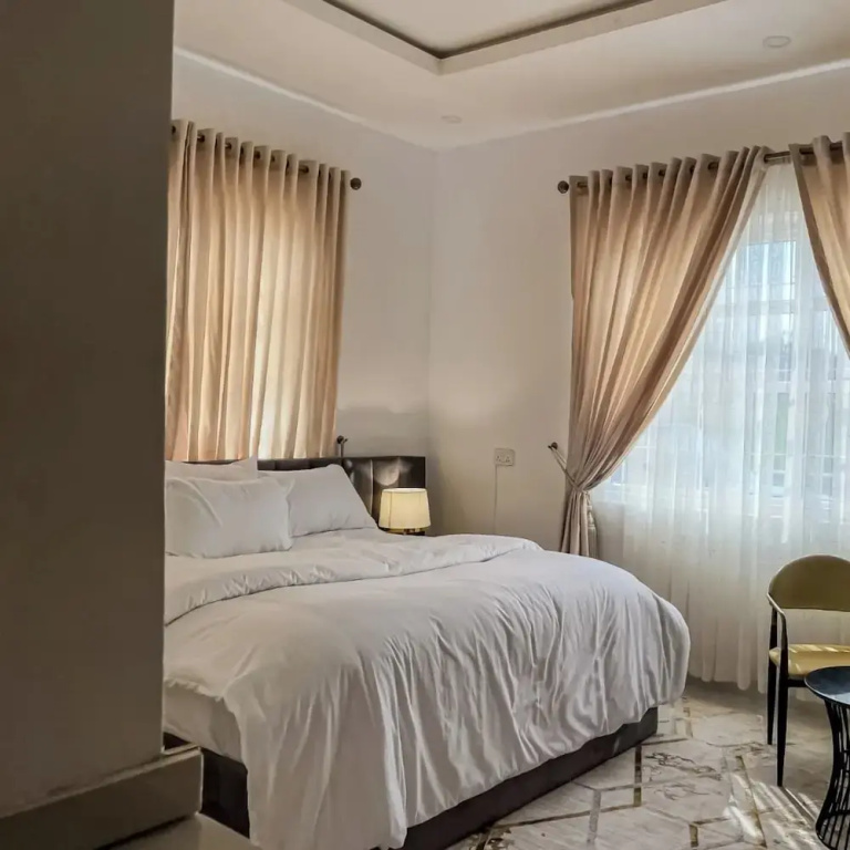 Economy room