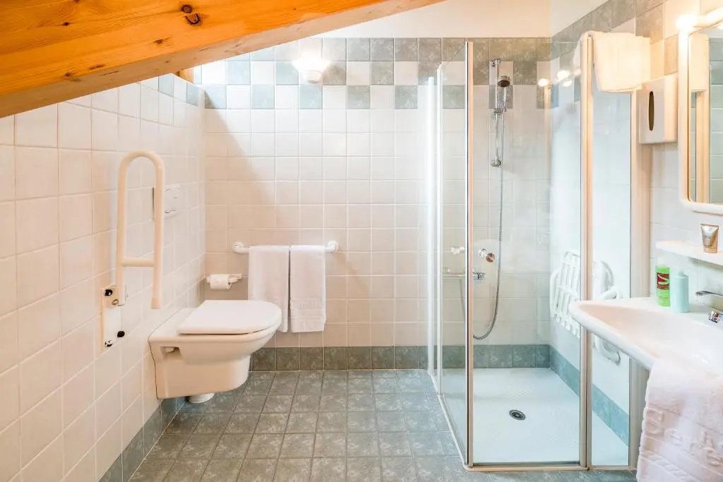 Deluxe Double room with balcony (full double bed)