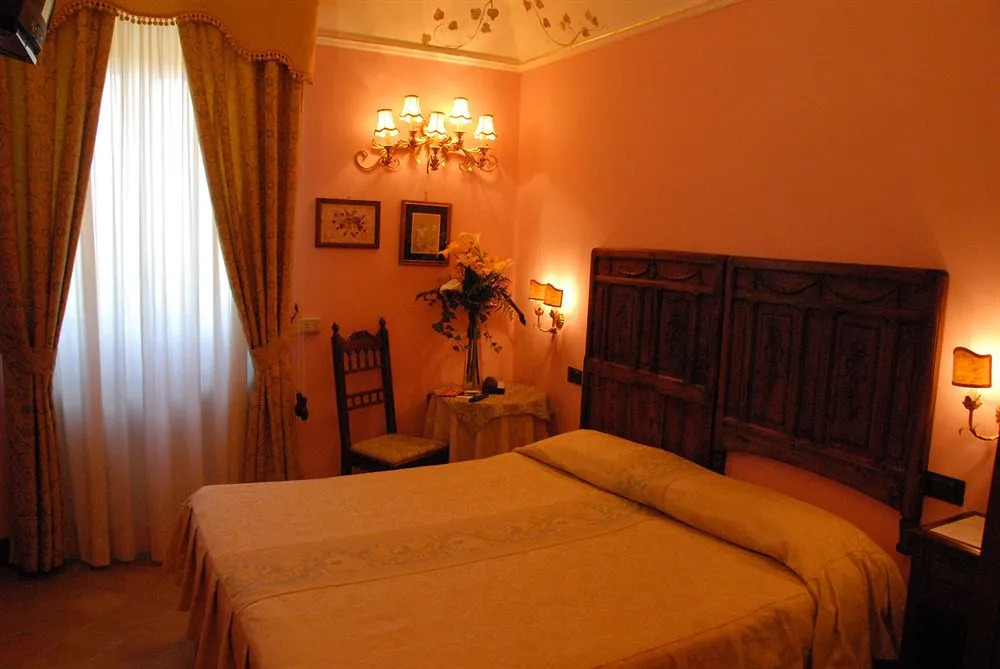 Hotel Villa Palocla Di Termine Carlo by null