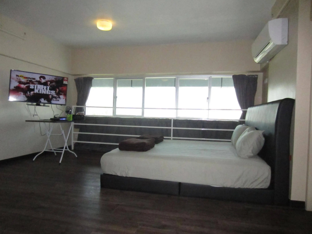 Ideal CEO Office Suite Guesthouse — 5