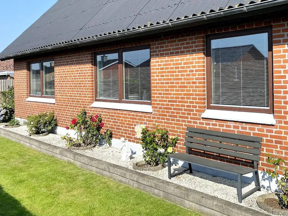 10 Person Holiday Home in Albaek