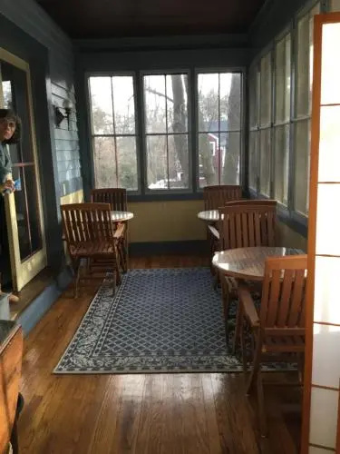 Amherst Inn