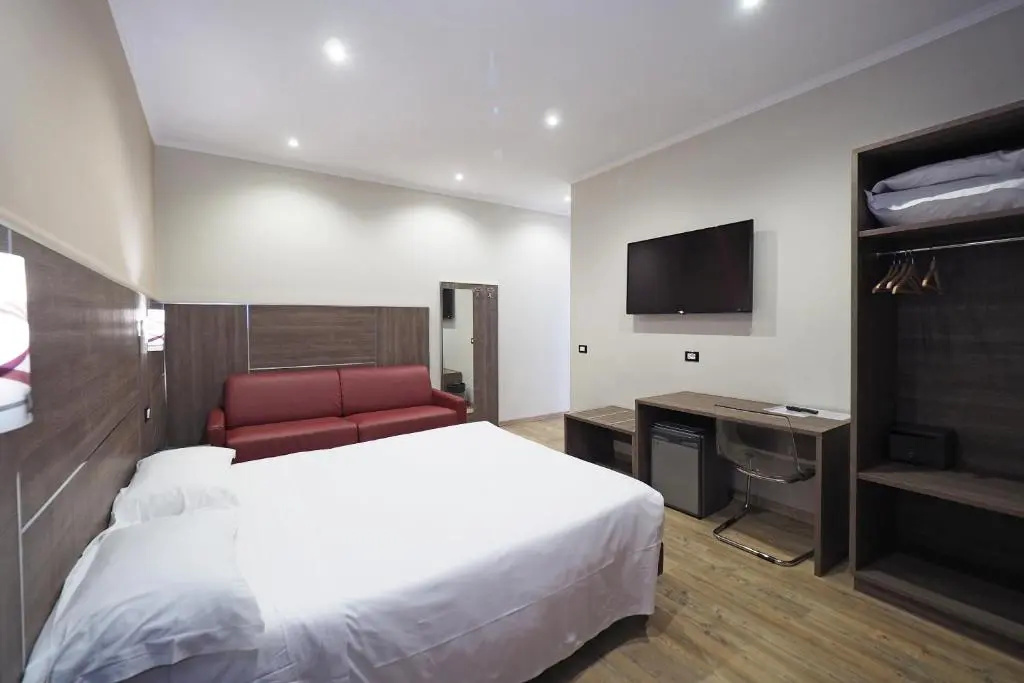 Standard Double room (full double bed)