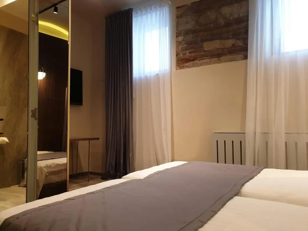 Standard Double room (full double bed)