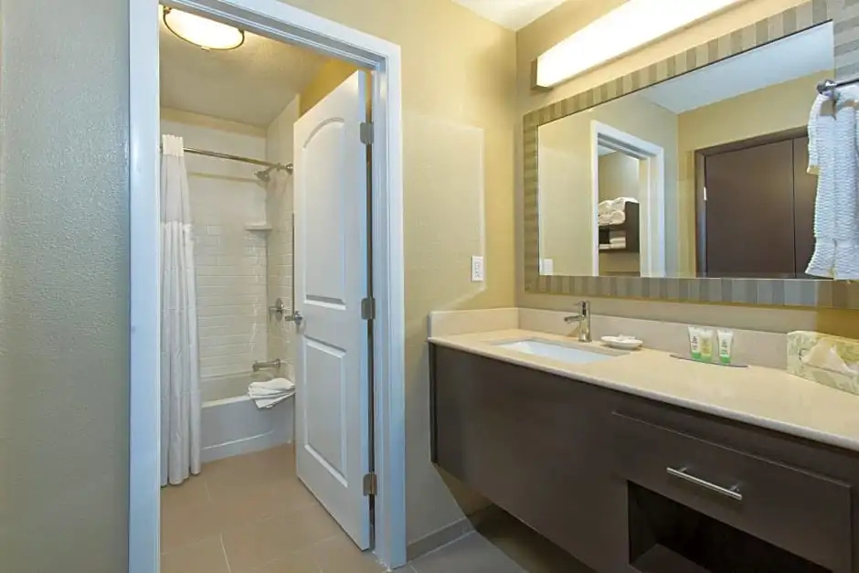 Staybridge Suites Orlando at SeaWorld by IHG - Chambres