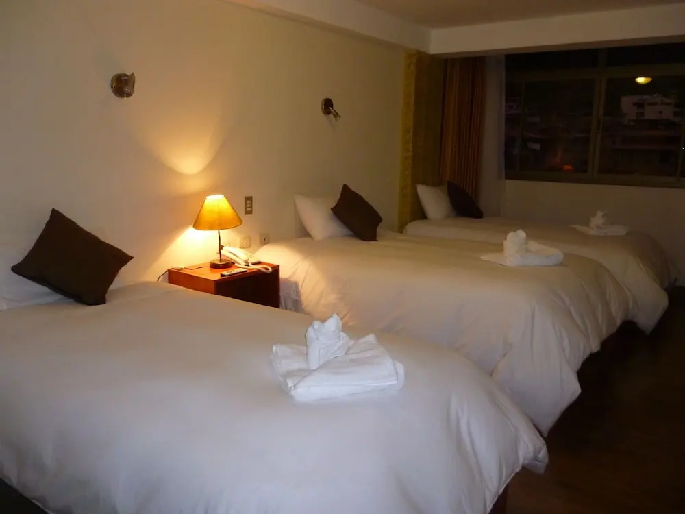 Standard Triple room