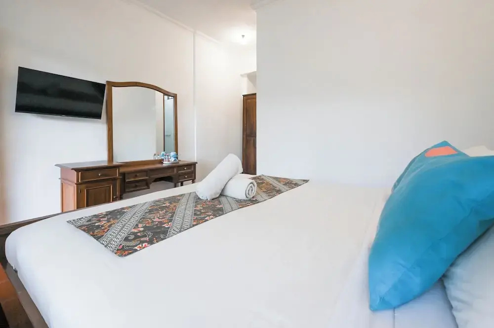 Double Suite with balcony (full double bed)