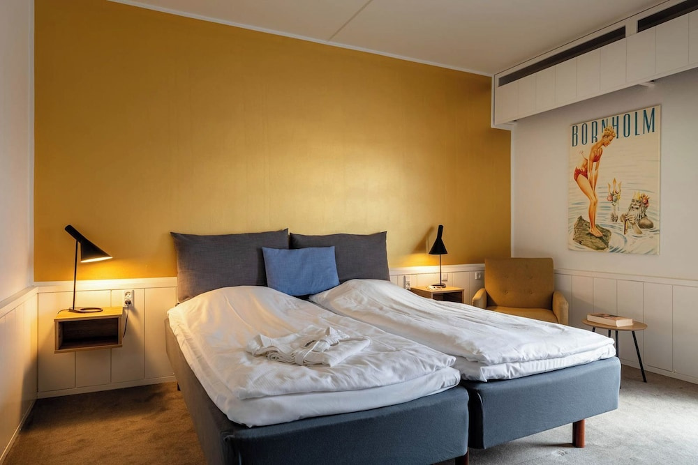 Economy room