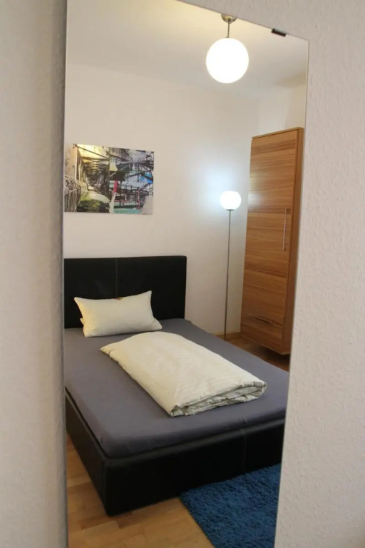 Hotel Aleppo — 4