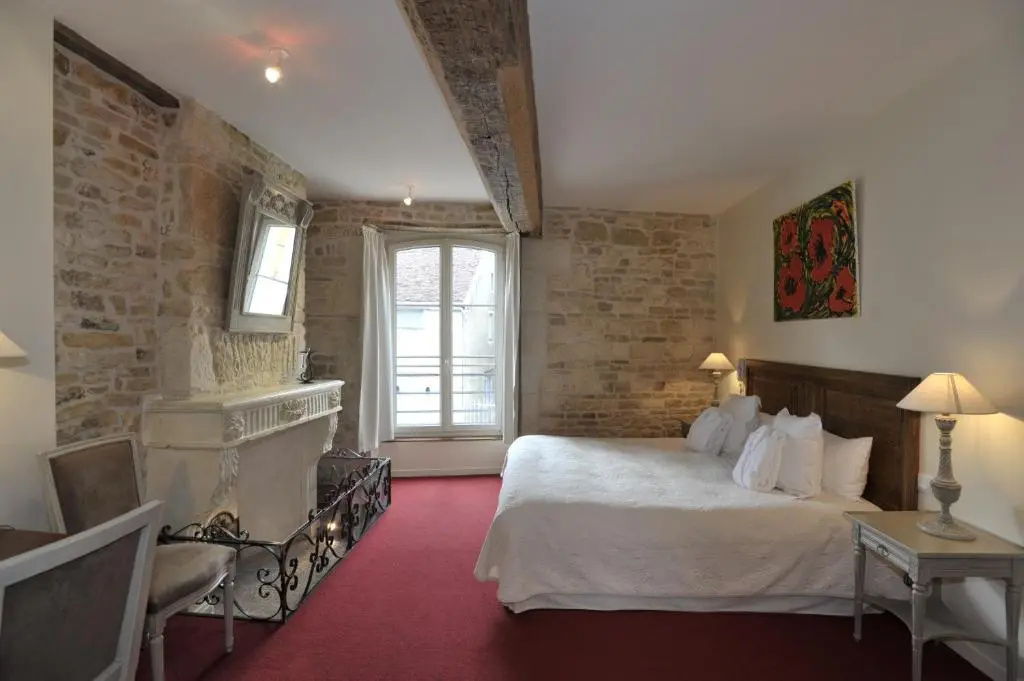 Grand room