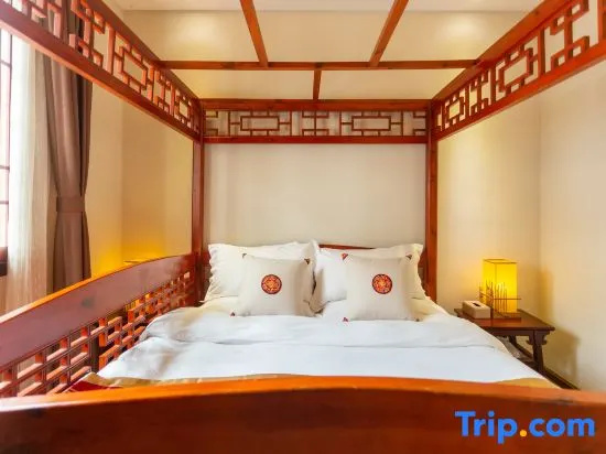 Double Suite (full double bed)