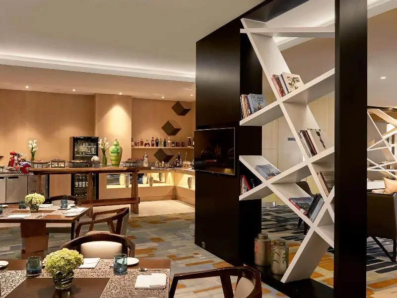 Deluxe Double room with balcony (full double bed)