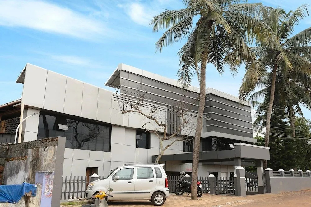 OYO 23116 Gino Tourist Home