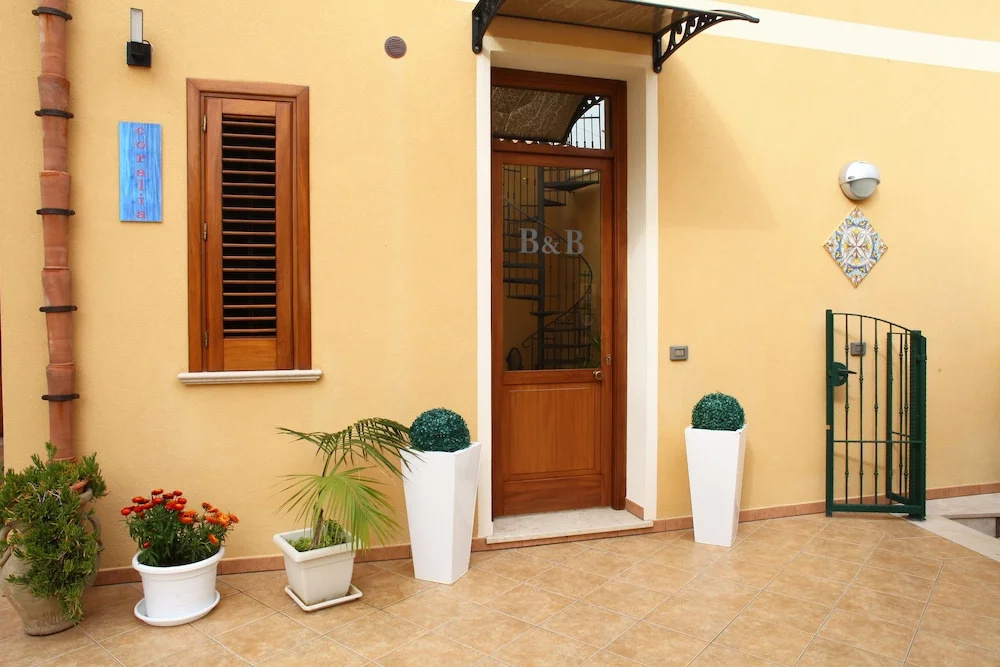 Coralia Bed and Breakfast