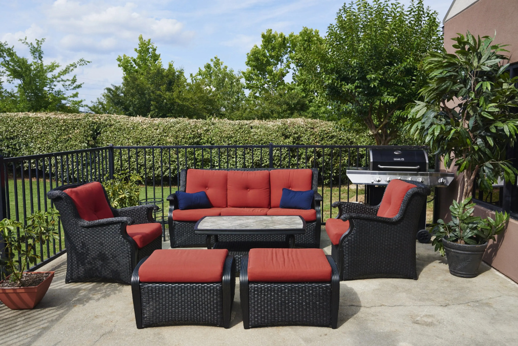 Holiday Inn Express & Suites Birmingham South - Pelham by IHG