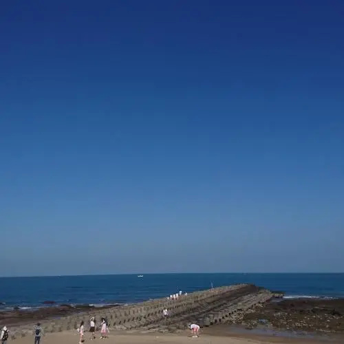 Beach & Waterfront