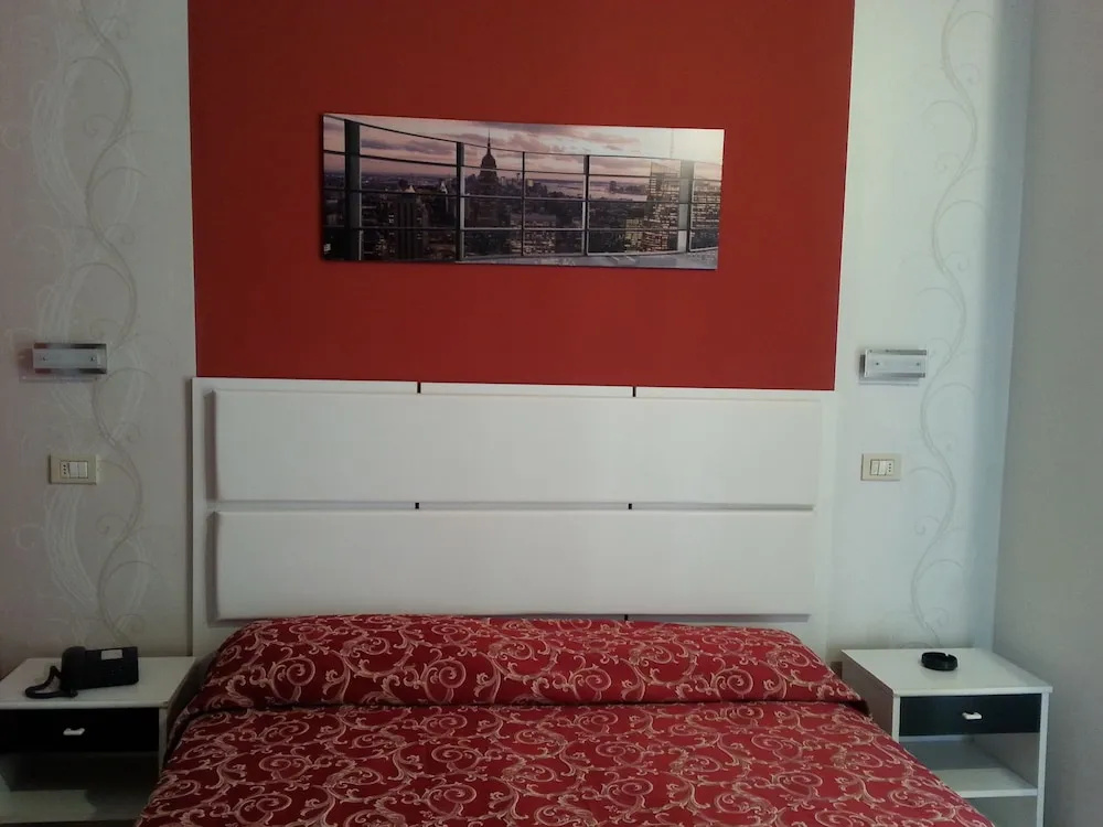 Standard Double room with balcony (full double bed)