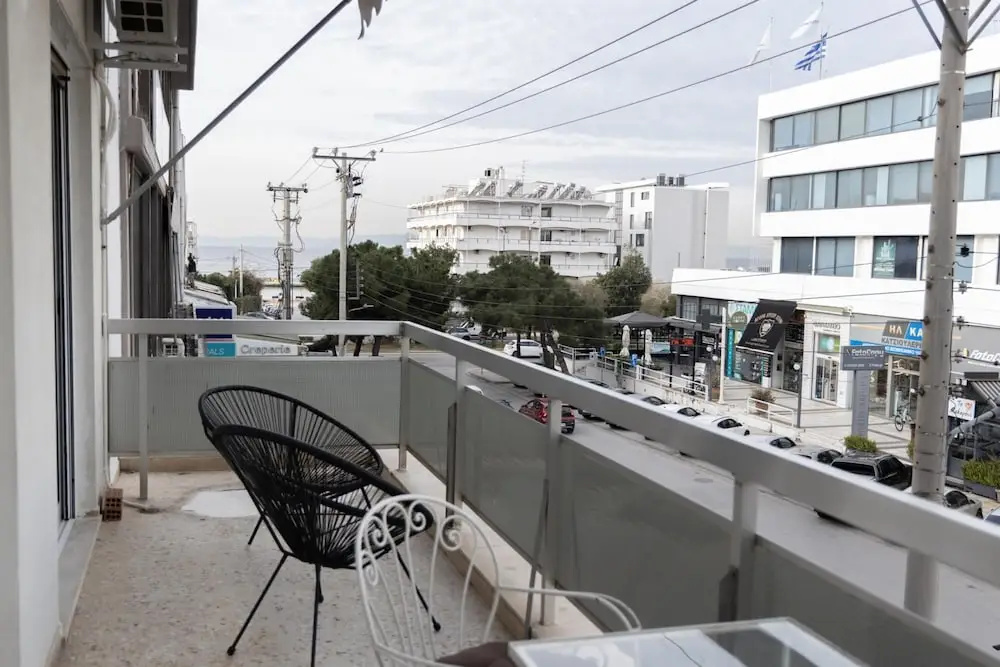 Charming Seaside Apartment Elegant 2BR in Glyfada