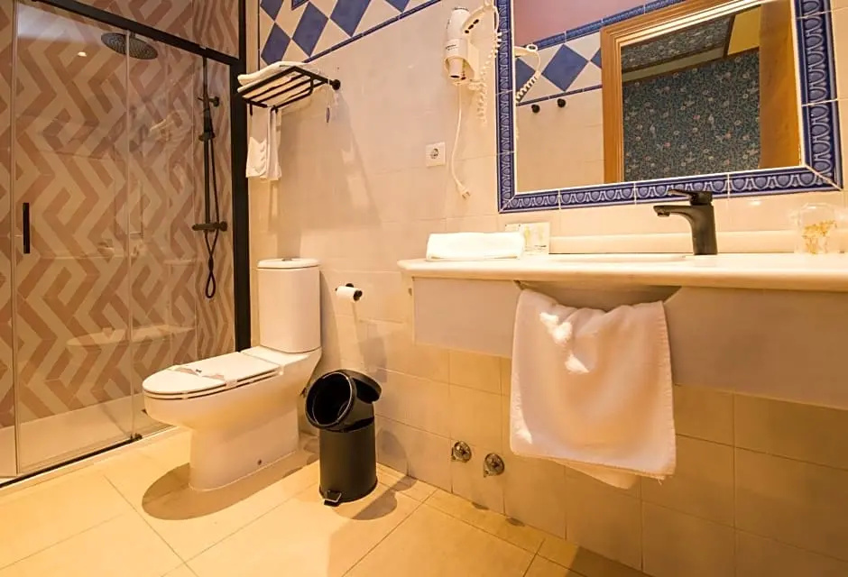 Standard Double room with balcony (twin beds)