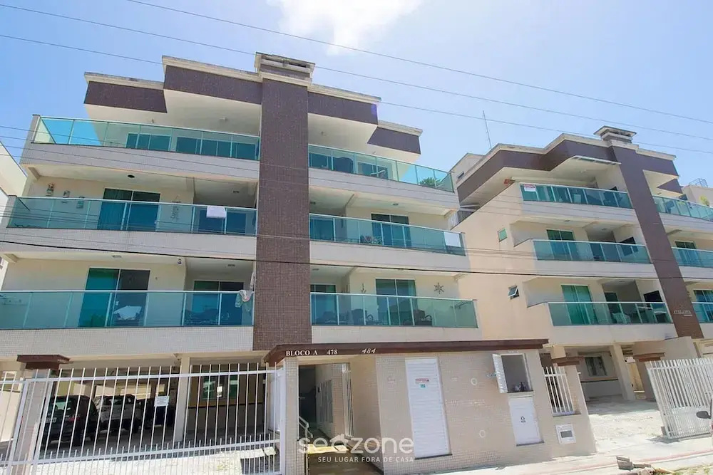 2-bed Apt w/ BBQ - Downtown Bombinhas Caa103